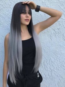 cabello suelto colo gris plata con negro